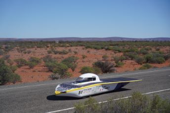 Kan en bil verkligen köra så långt – med bara solenergi?